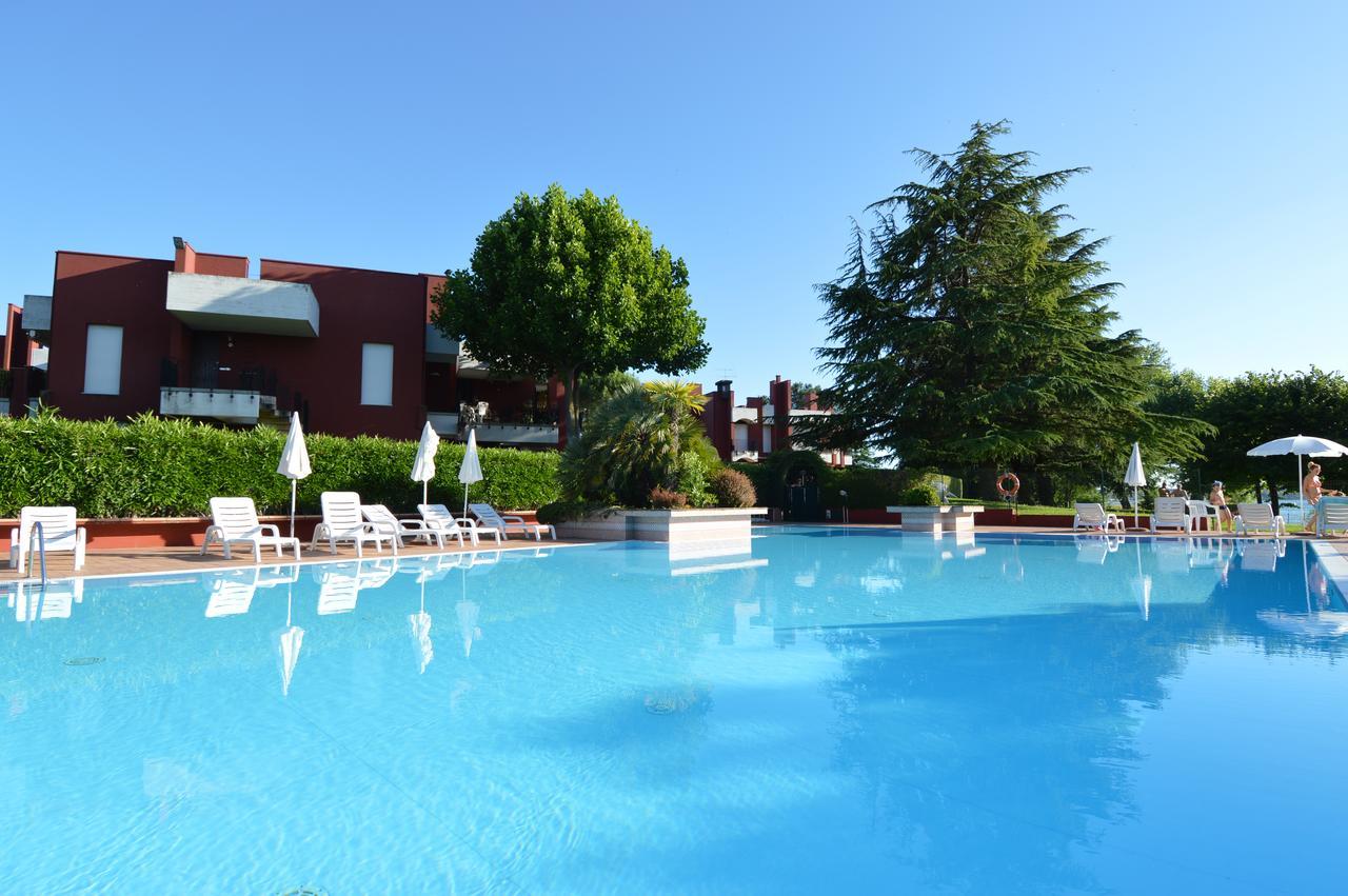 Holiday Sirmione Apartments Екстериор снимка